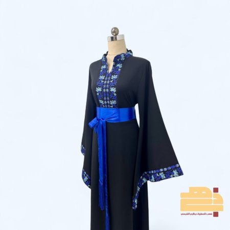 أسود تطريز نيلي