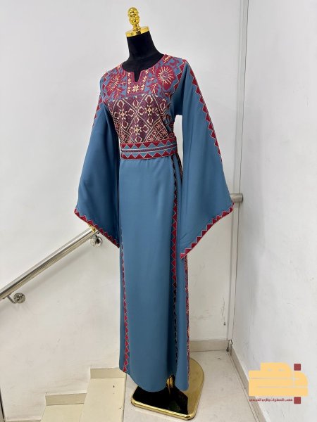 ازرق تطريز خمري